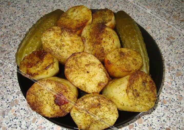 Запеченный в духовке картофель, пошаговый рецепт с фото